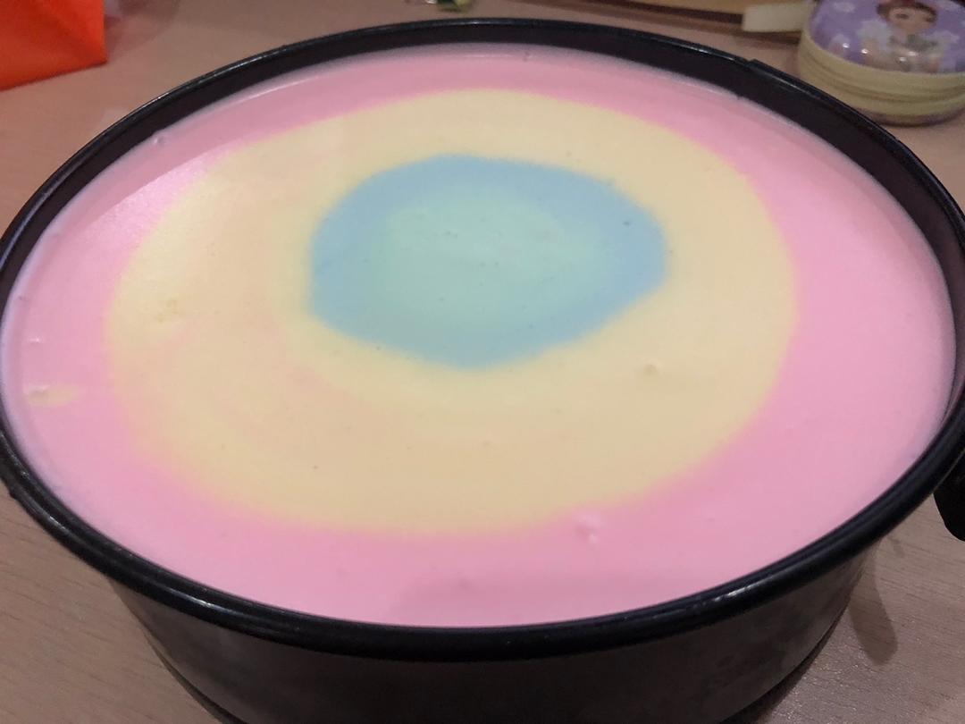 彩虹慕斯蛋糕