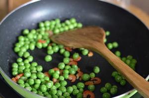 虾米豌豆鸡蛋麻糍（面包机版打糕）的做法 步骤2