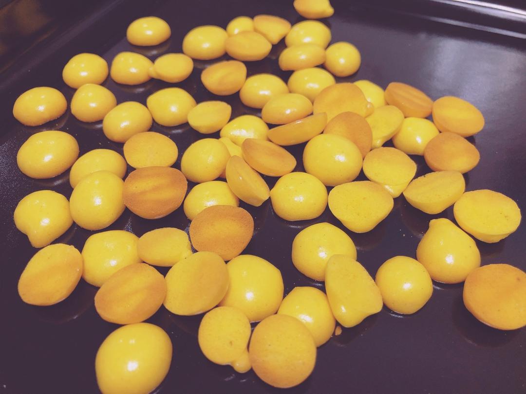 入口即化的无添加蛋黄溶豆