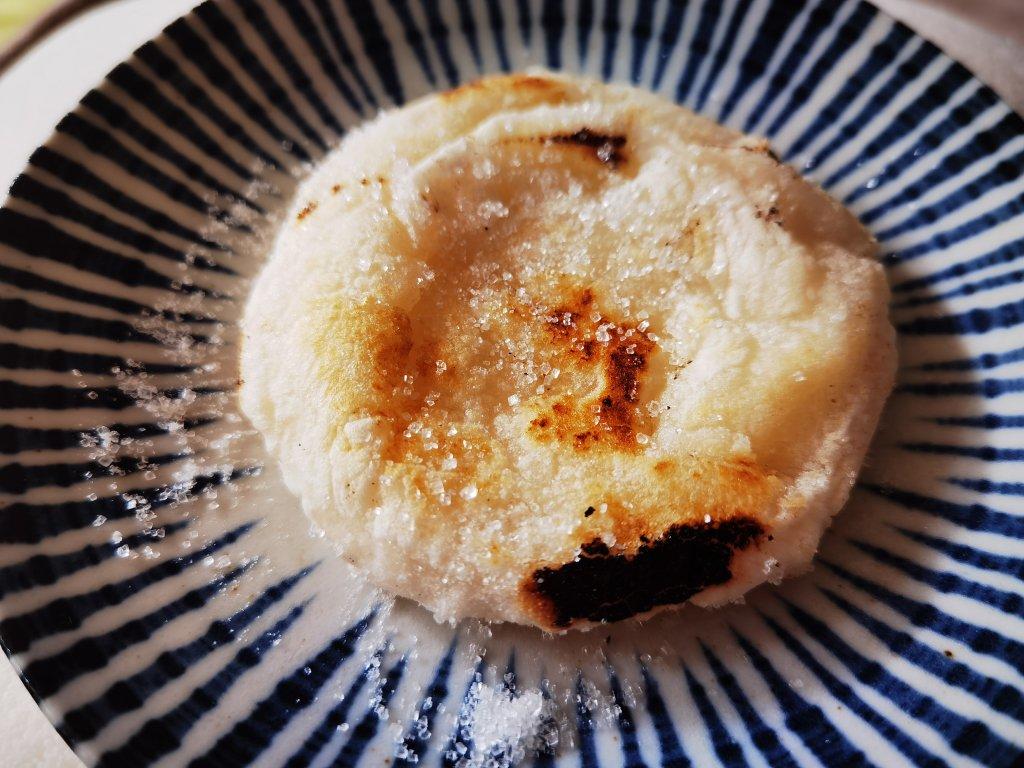 外酥里嫩的白糖糍粑(冷水)