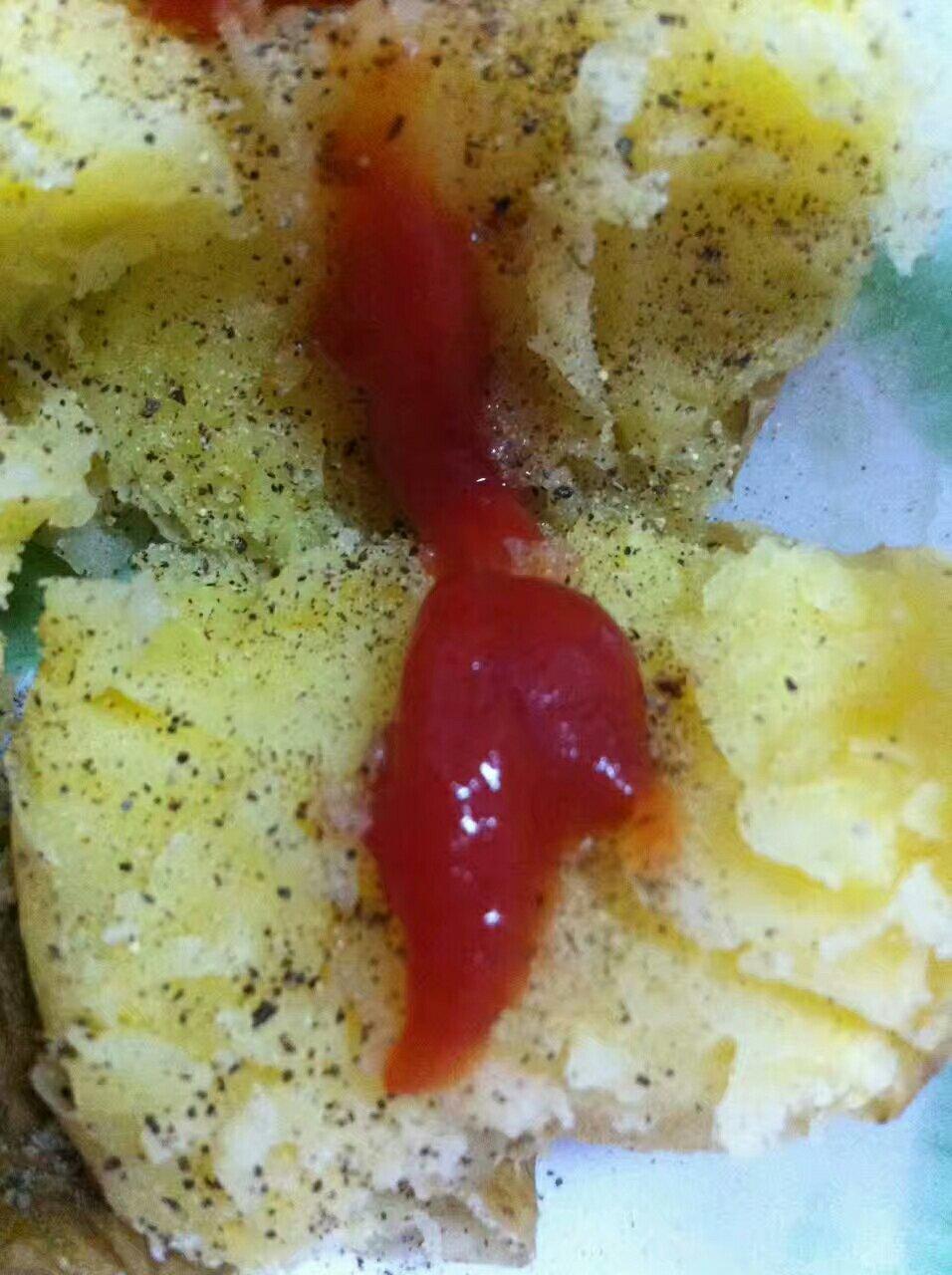 科达·布莱克的超快手烤土豆（微波炉/烤箱）