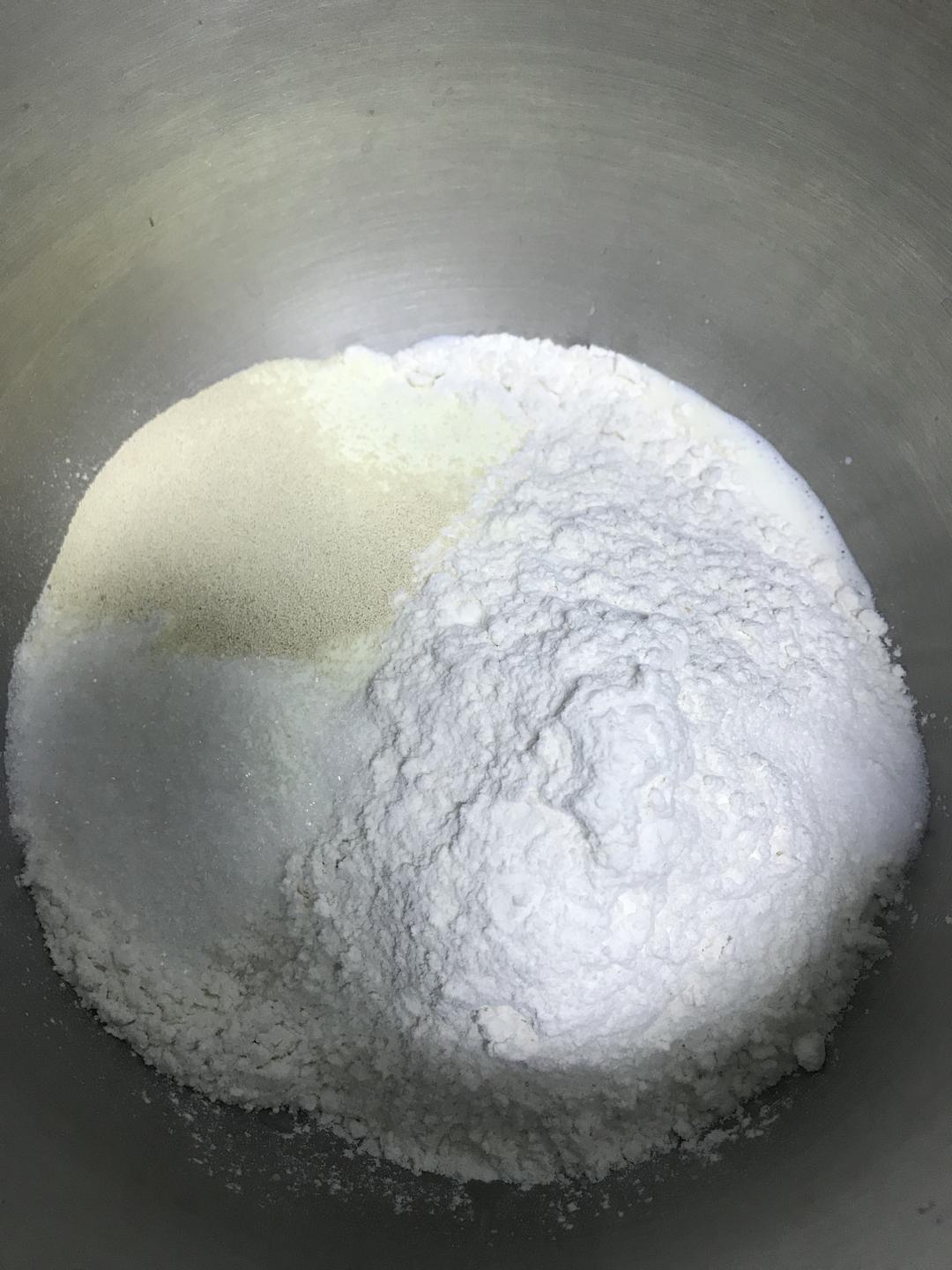 纯奶手撕吐司的做法 步骤1