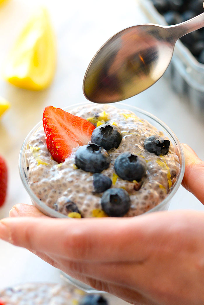 【健康快手早餐食谱 | 蓝莓酸奶奇亚籽布丁】的做法