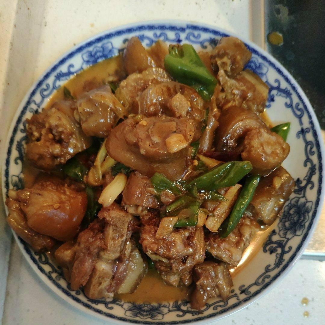 辣炒卤猪尾