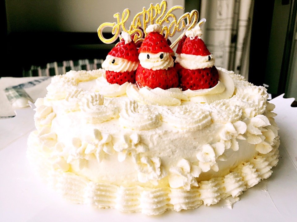 鲜奶油草莓蛋糕