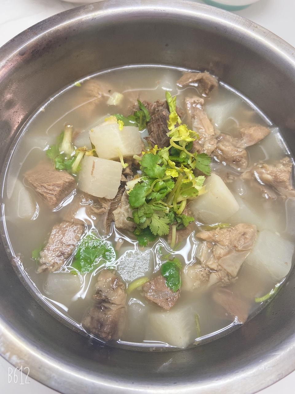 超级简单清炖牛肉萝卜