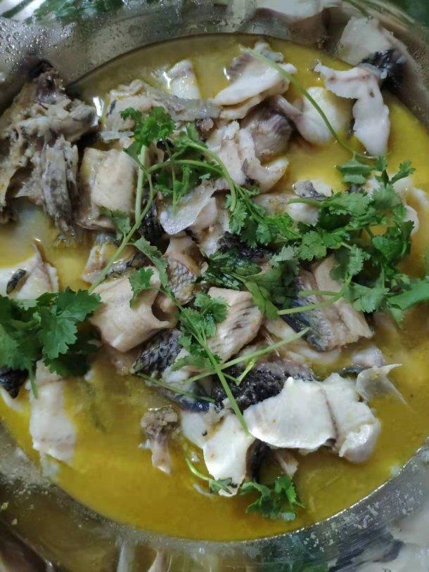 手把手教你一道夏季开胃快手菜:酸汤豆腐沸腾鱼