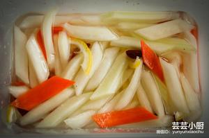 柠檬泡菜——泡菜里的小清新 【芸芸小厨】的做法 步骤4