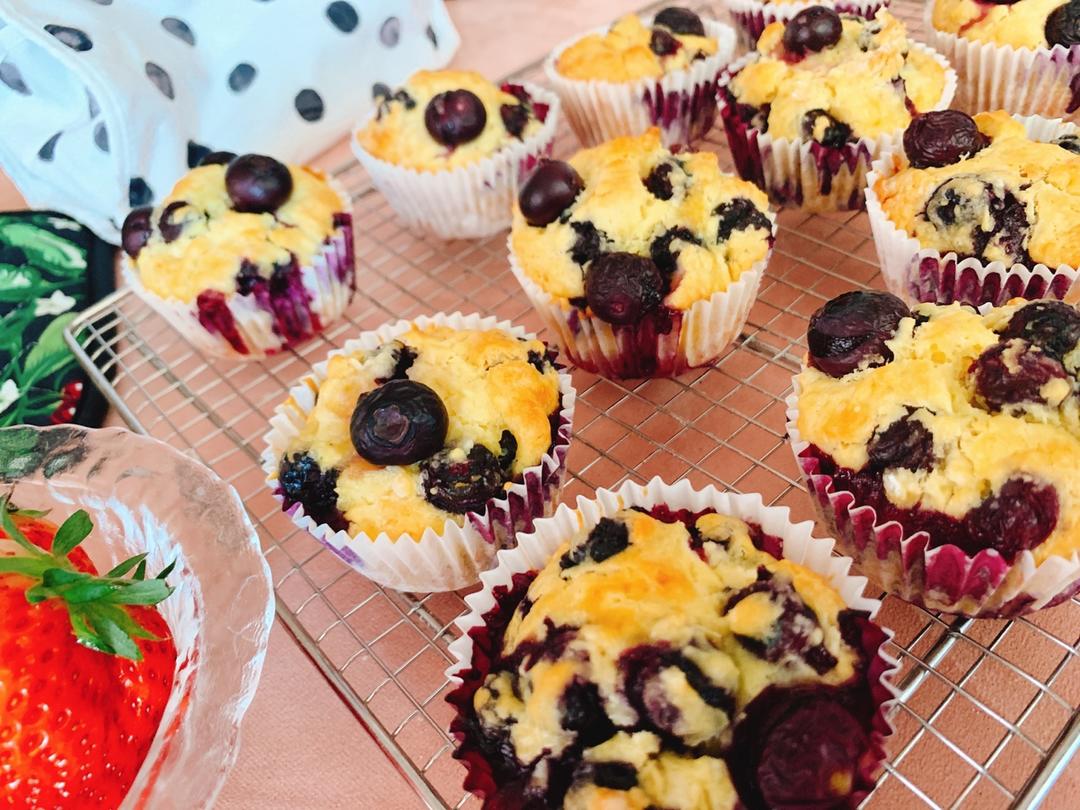 蓝莓玛芬蛋糕 Blueberry Muffin