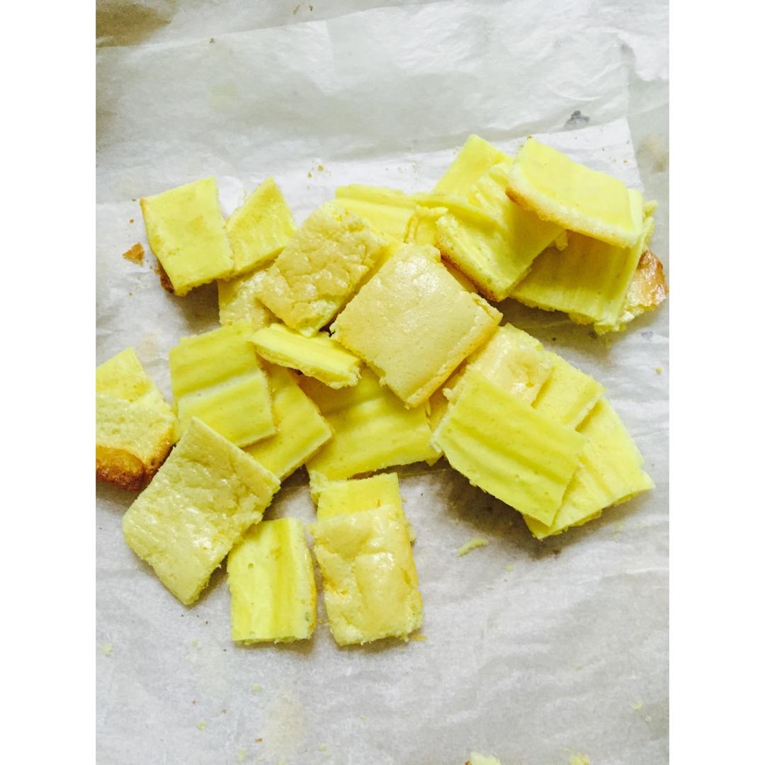 婴儿蛋糕饼干