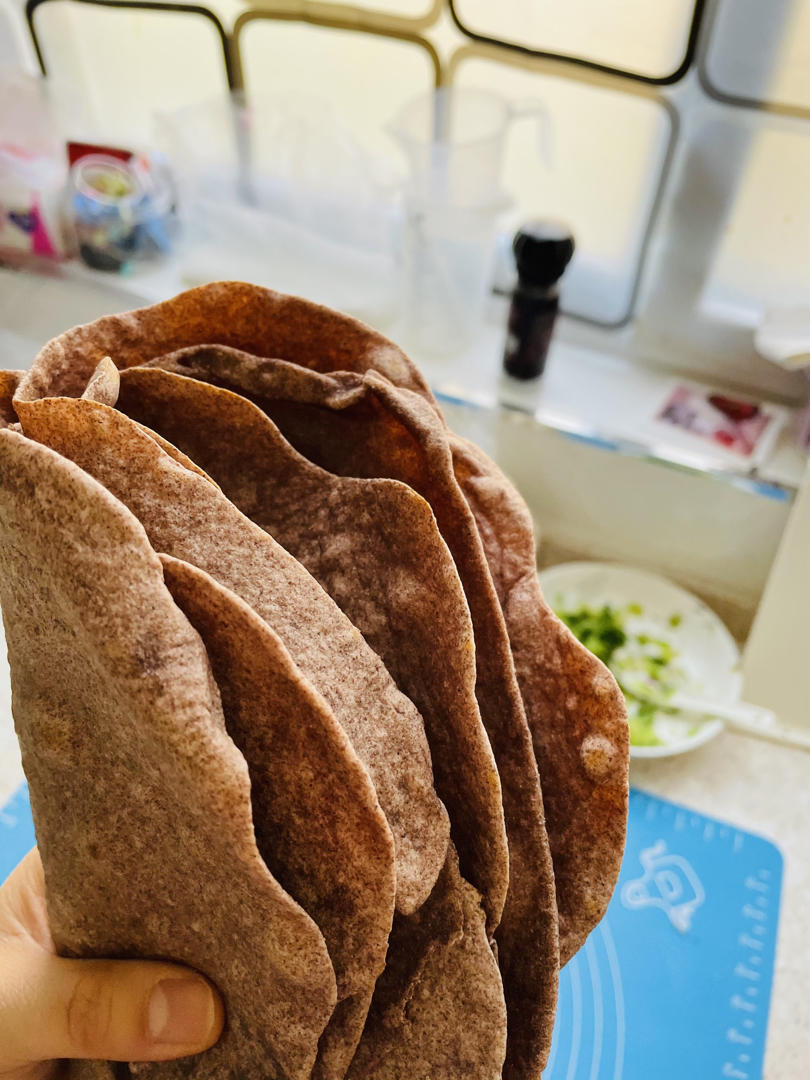 好吃不长胖～黑全麦墨西哥卷饼