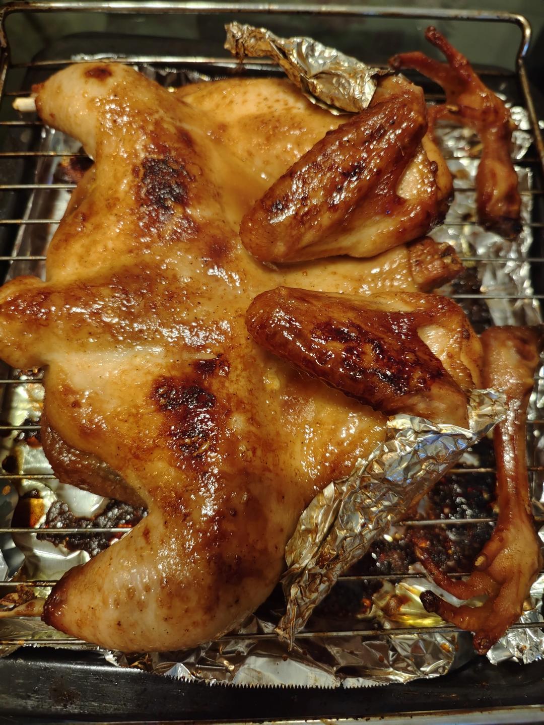 鲜嫩多汁，外酥里嫩的秘制奥尔良烤鸡