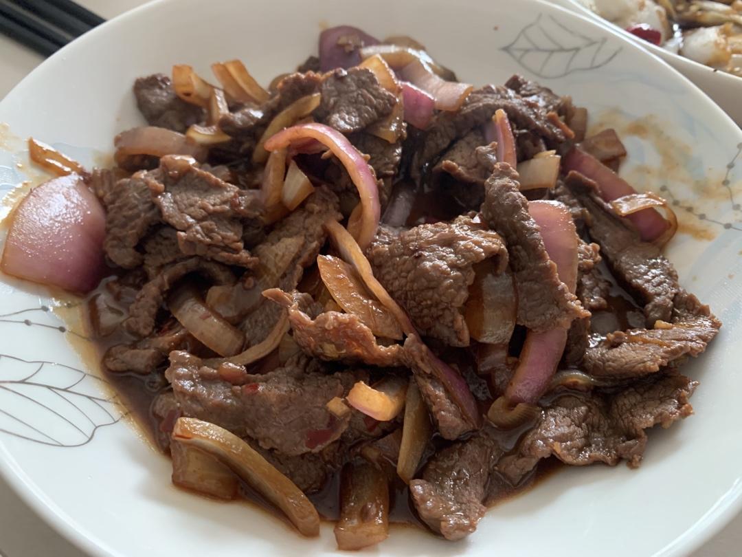 洋葱炒牛肉
