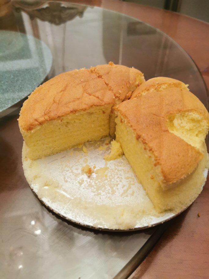 烤箱做蛋糕（戚风蛋糕的做法）