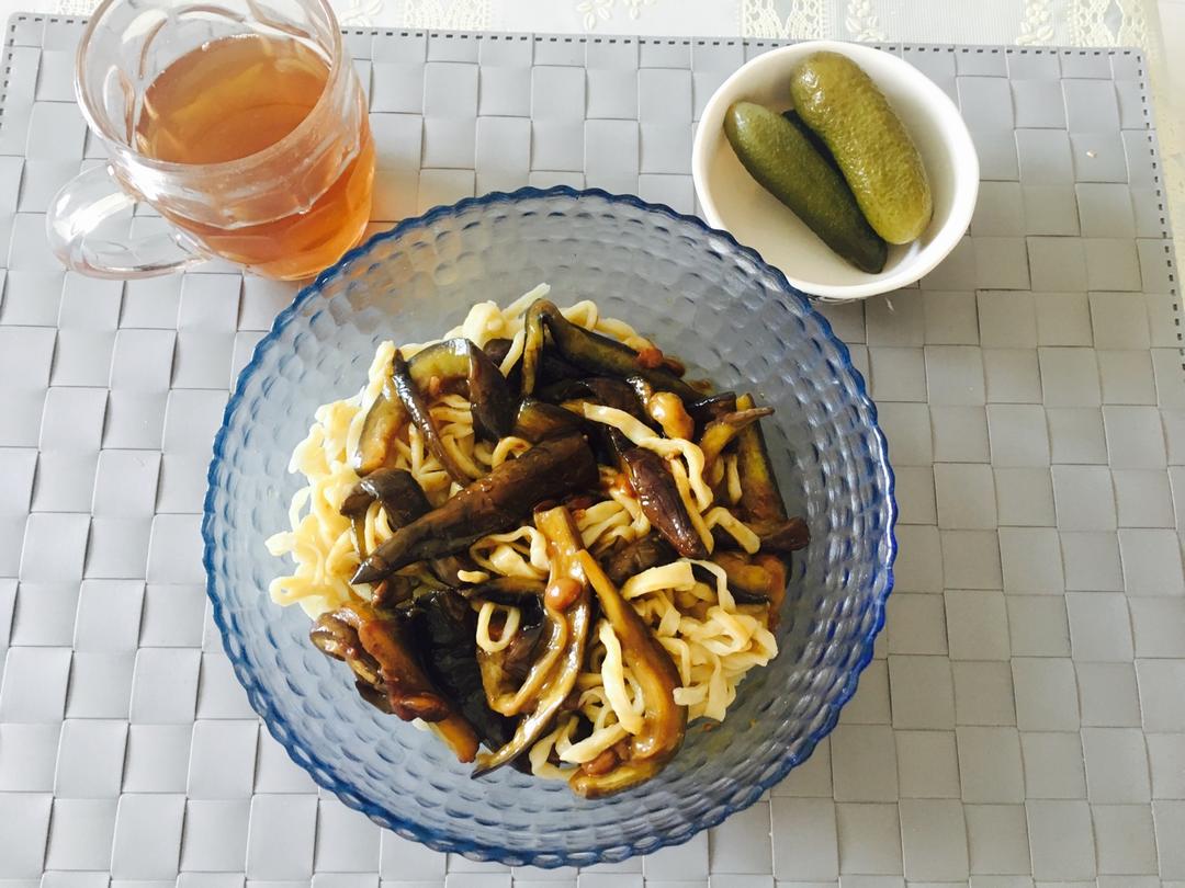茄子炸酱面