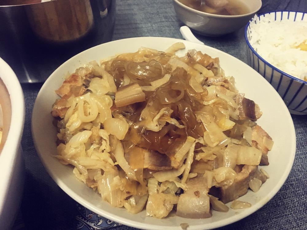 五花肉炖酸菜粉条