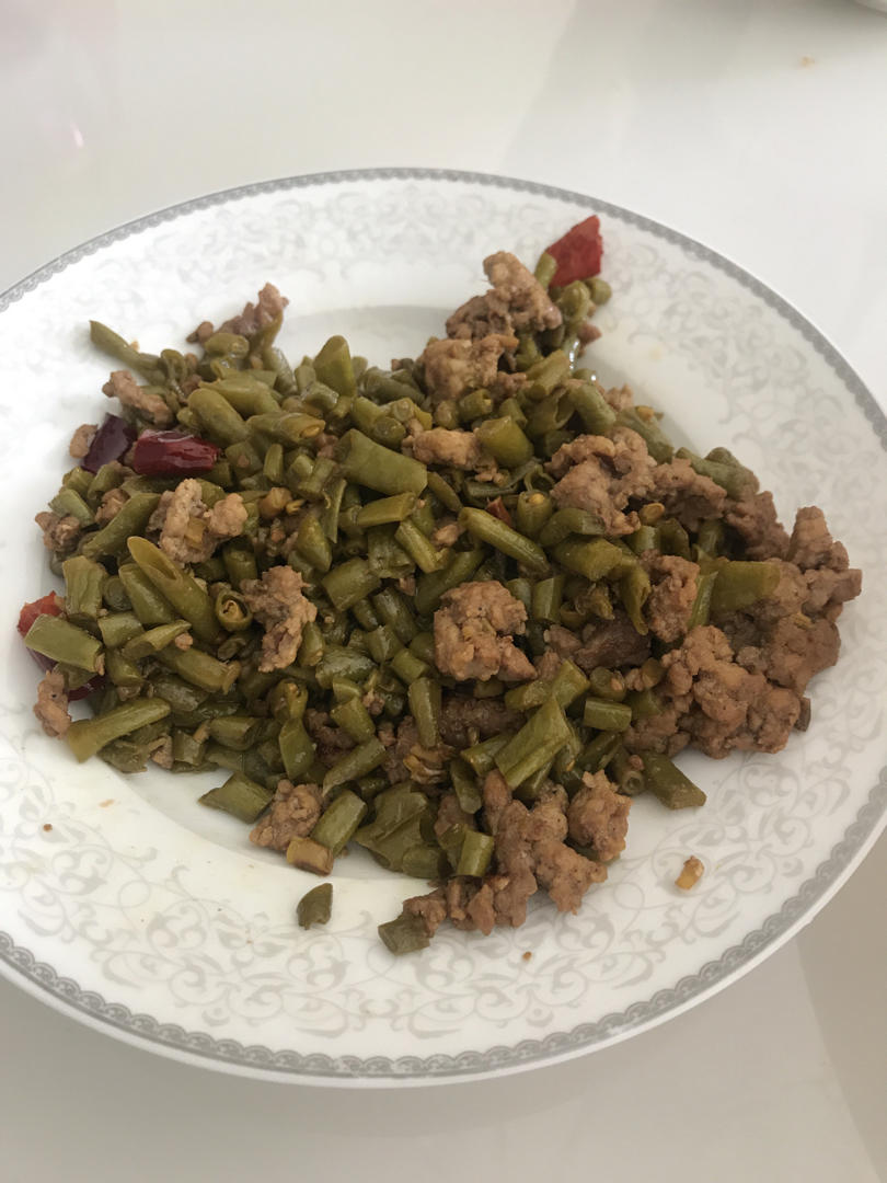 酸豆角炒肉沫