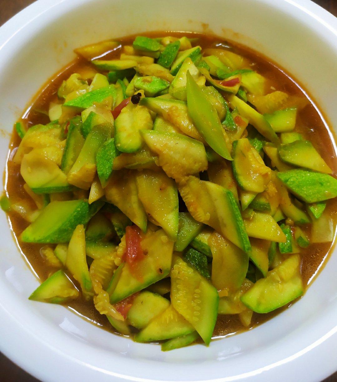 竹子长大了做的清炒西葫芦,五分钟快手菜