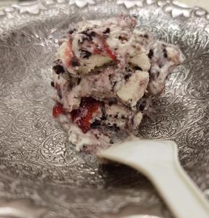 小美版草莓奥利奥奶酪冰激凌的做法 步骤6
