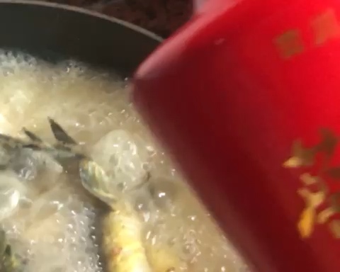 黄骨鱼汤的做法