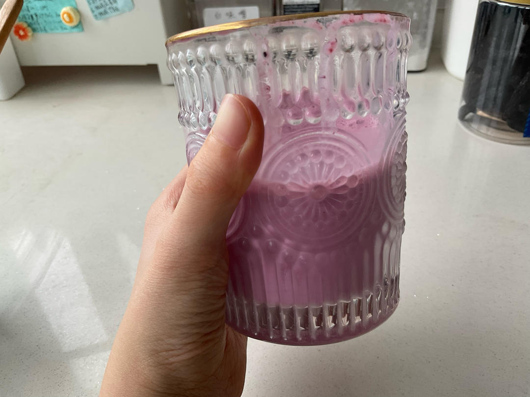 挑战复刻茉酸奶-莓果酸奶奶昔