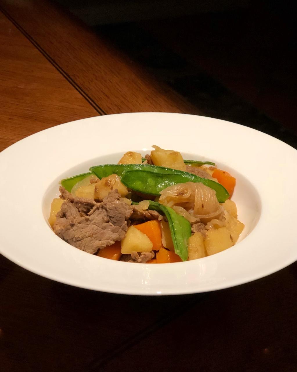 赞                  日式马铃薯炖肉              牛肉片,小土豆,胡