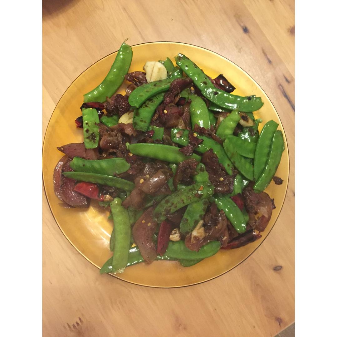 荷兰豆炒腊肠