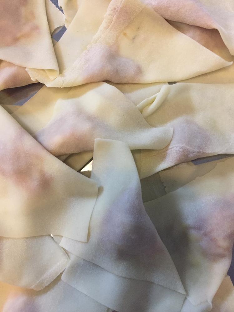 自制超薄嫩滑馄饨皮,云吞皮,抄手皮入口即化(压面机)的做法 步骤6