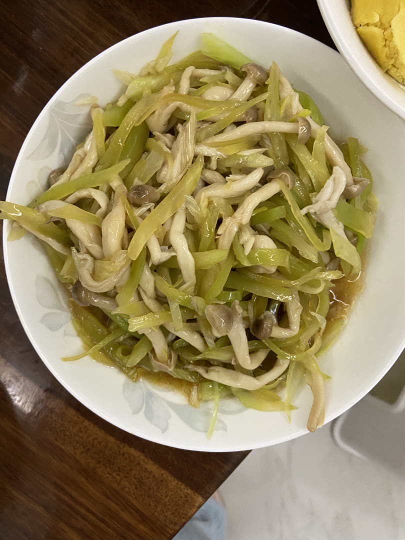 炒什锦（花菜莴笋藕蘑菇）