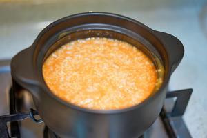 胡萝卜藜麦小米鸡汁饭的做法 步骤6