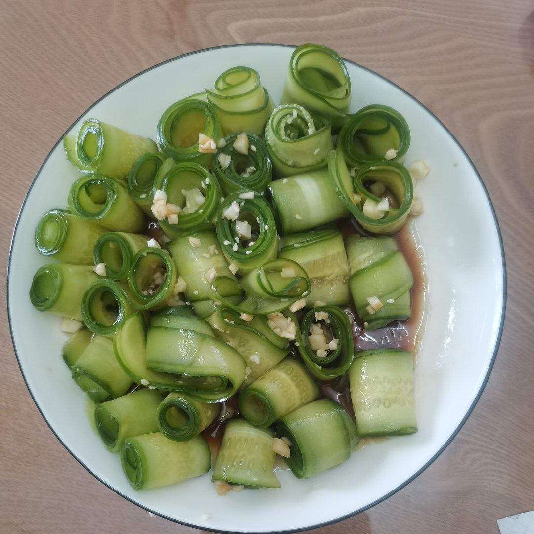 响油黄瓜卷