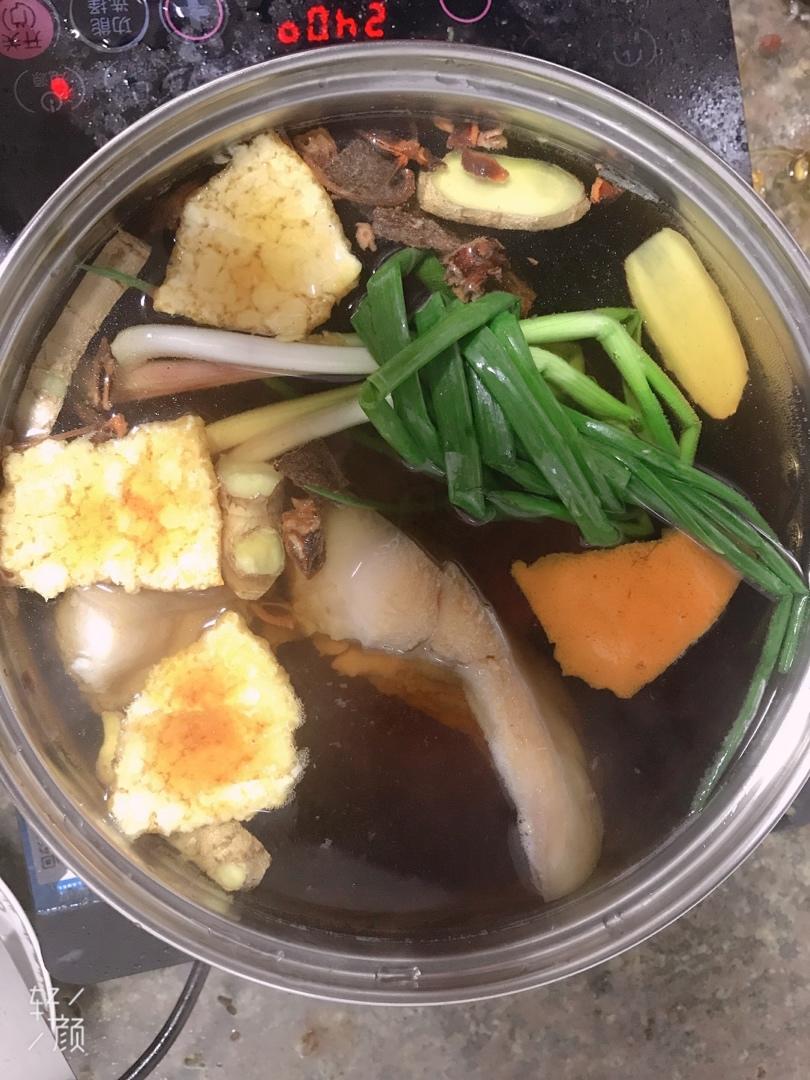 卤猪耳朵