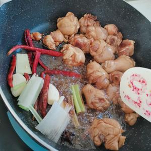 家庭版黄焖鸡 tui （超级下饭）的做法 步骤13