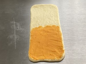 咸蛋黄奶酥面包（免模具）的做法 步骤8