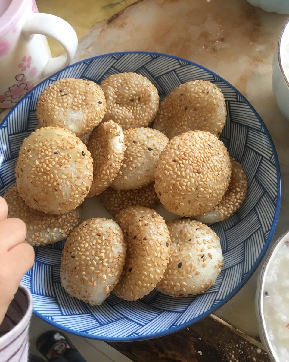 爱吃麻团。