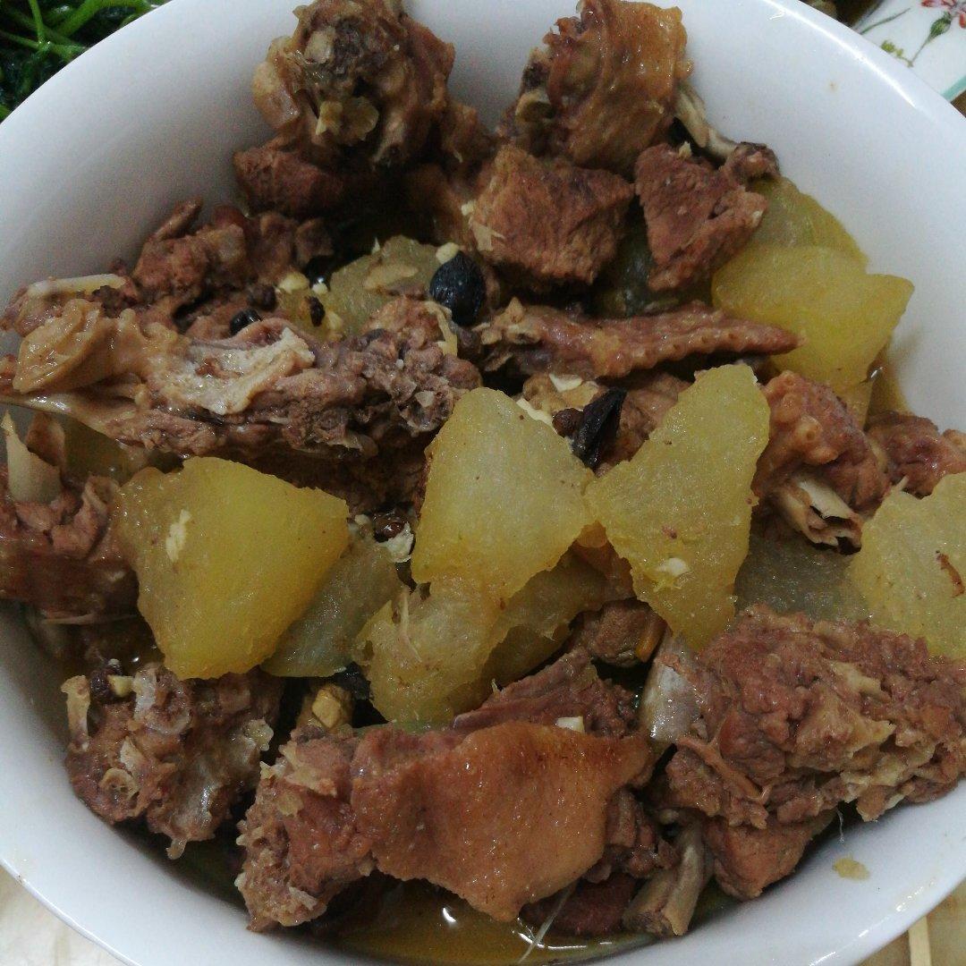 适合夏天的鸭肉焖冬瓜