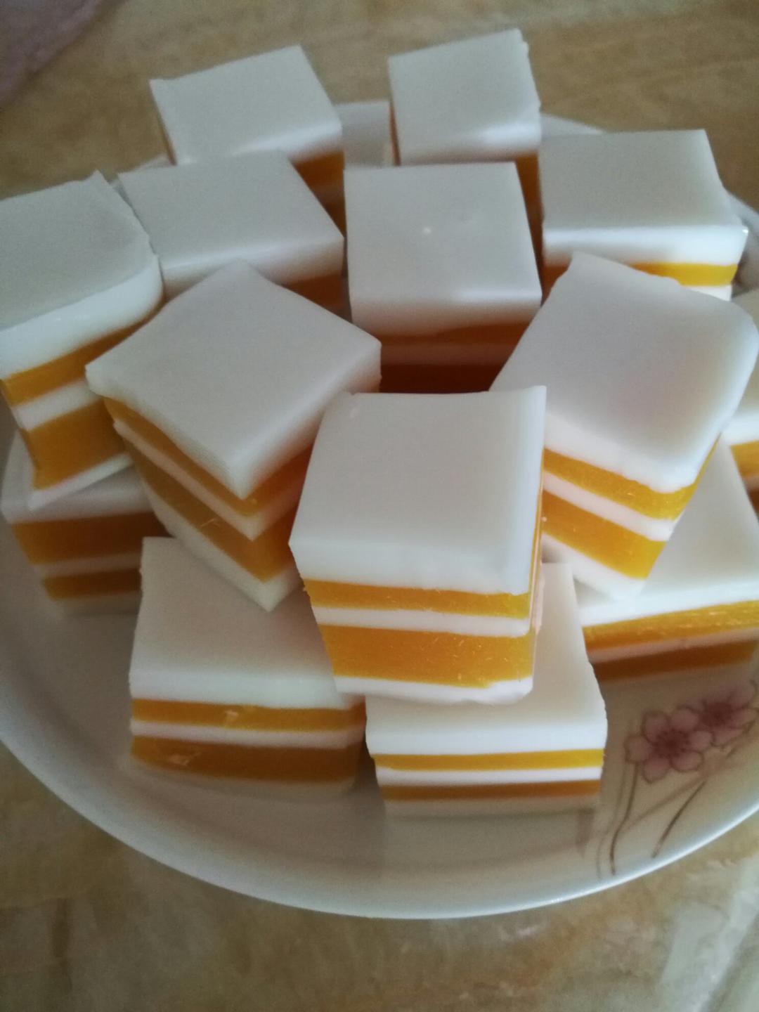 嫿纱做的芒果椰汁千层糕