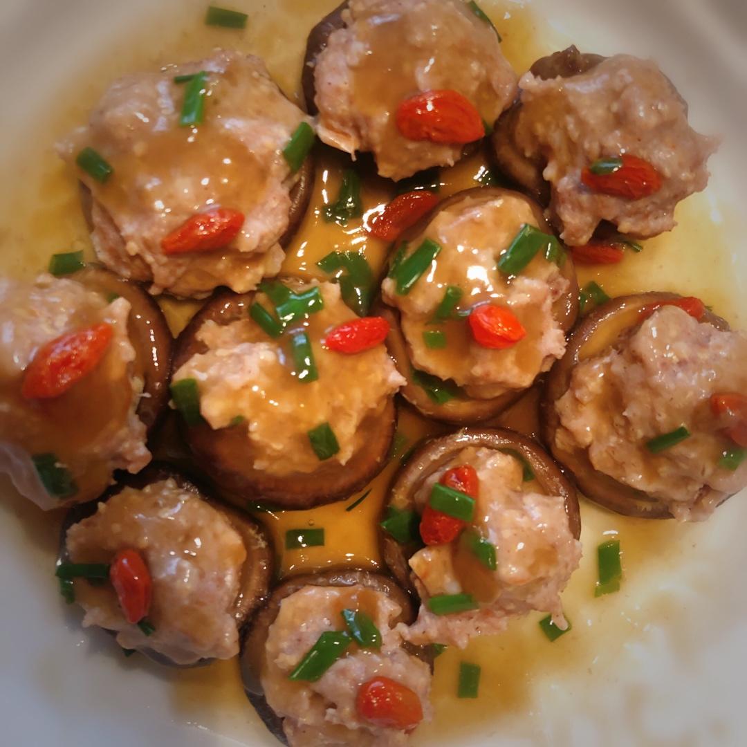 鲜香菇酿虾肉丸