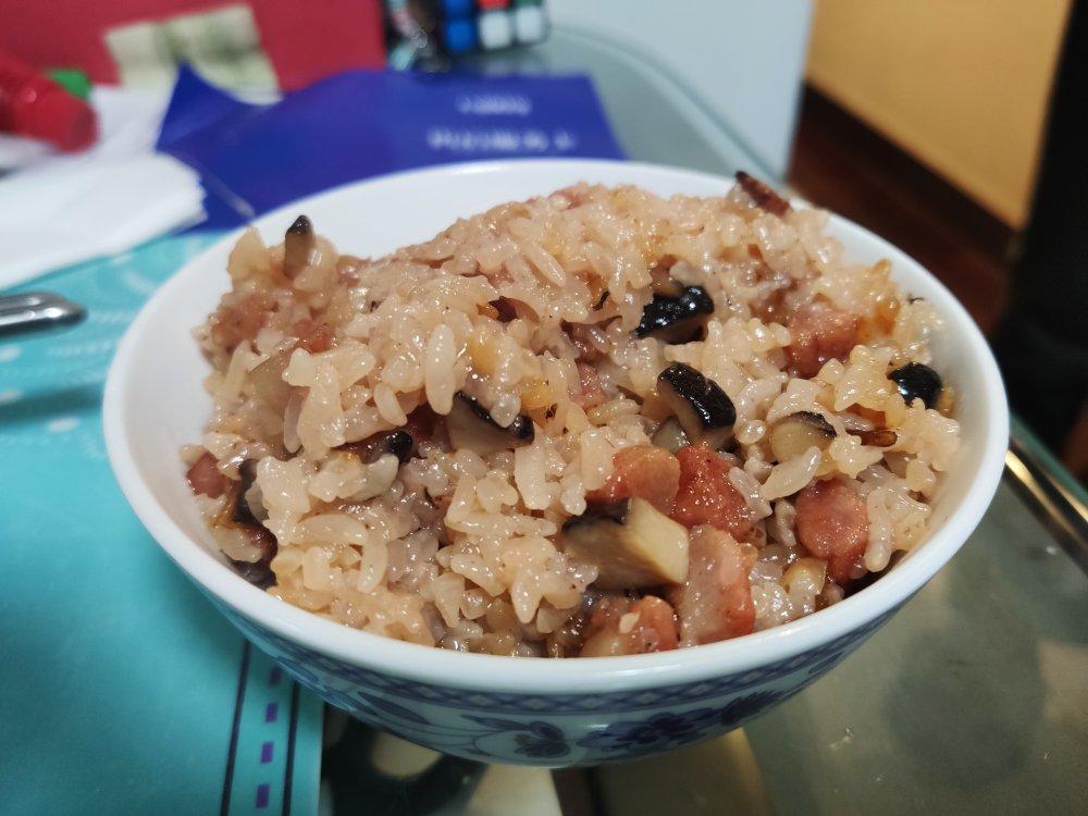电饭锅版香菇腊肠饭