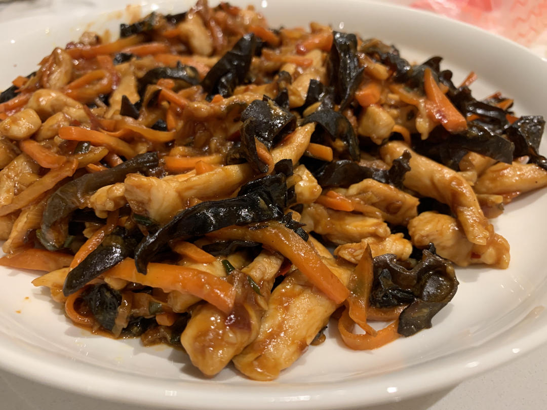 米饭🍚杀手鱼香鸡丝         （减脂期也可以吃）