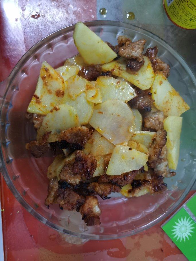 土豆片烤辣五花