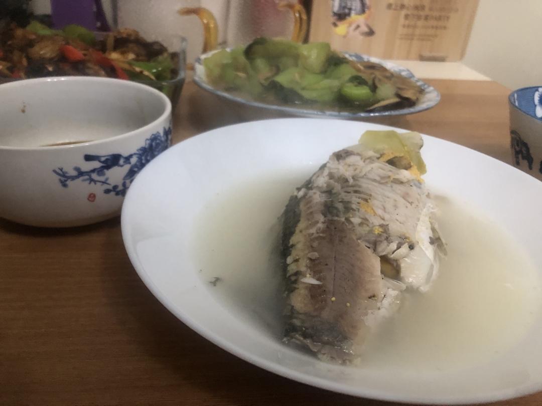 奶白鲫鱼汤（视频，只用10分钟）