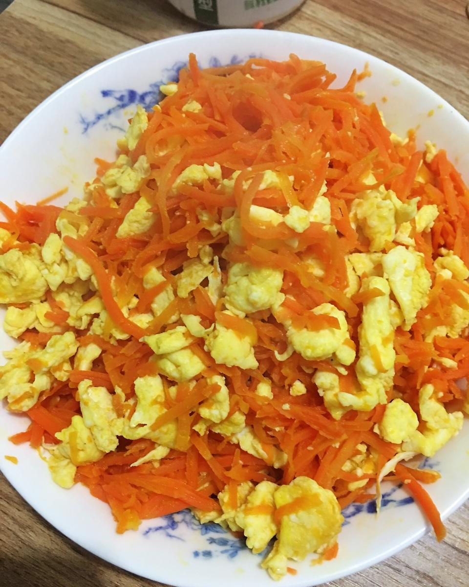 胡萝卜炒鸡蛋