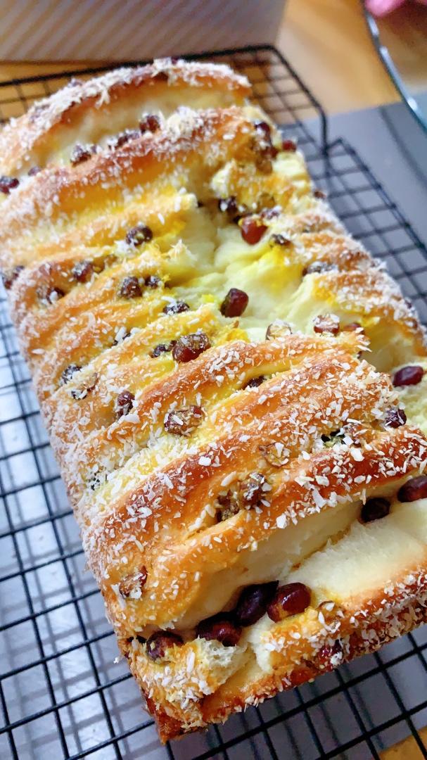 手撕蔓越莓炼乳吐司