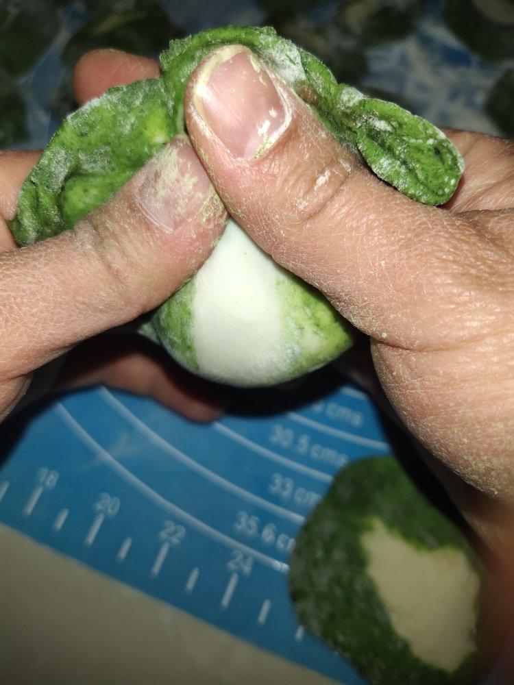 大肚饺子包法——后附视频  (胡萝卜牛肉馅儿)