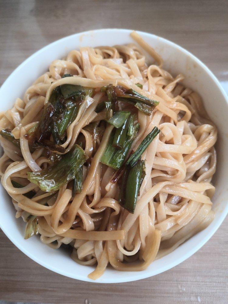 葱油拌面Spring Onion Noodles