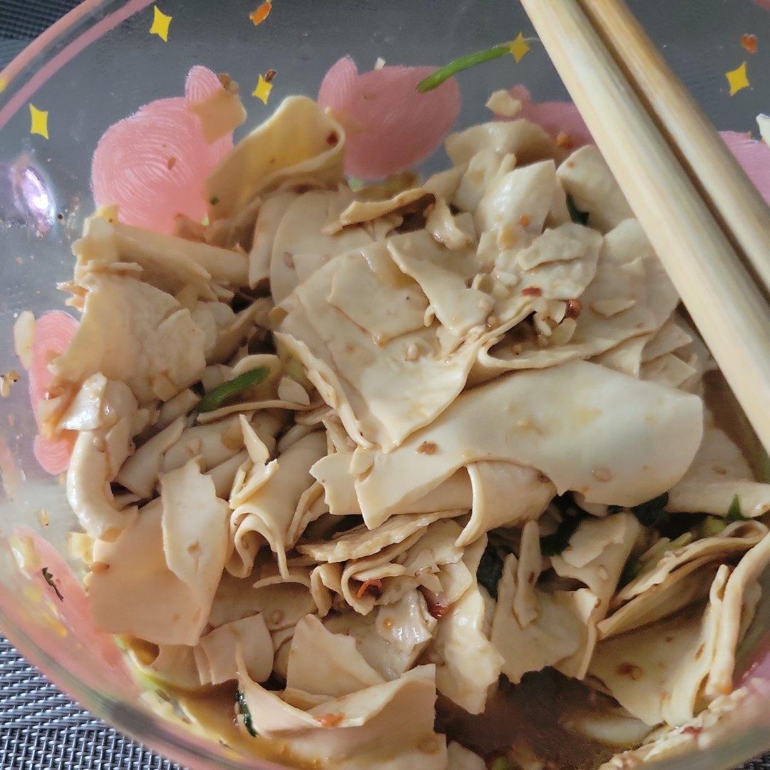 比辣条好吃百倍的香辣豆腐皮‼️香辣过瘾
