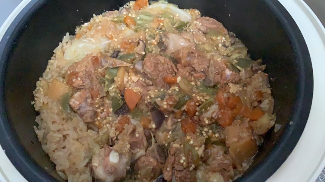 喷香排骨焖饭（爆好吃）