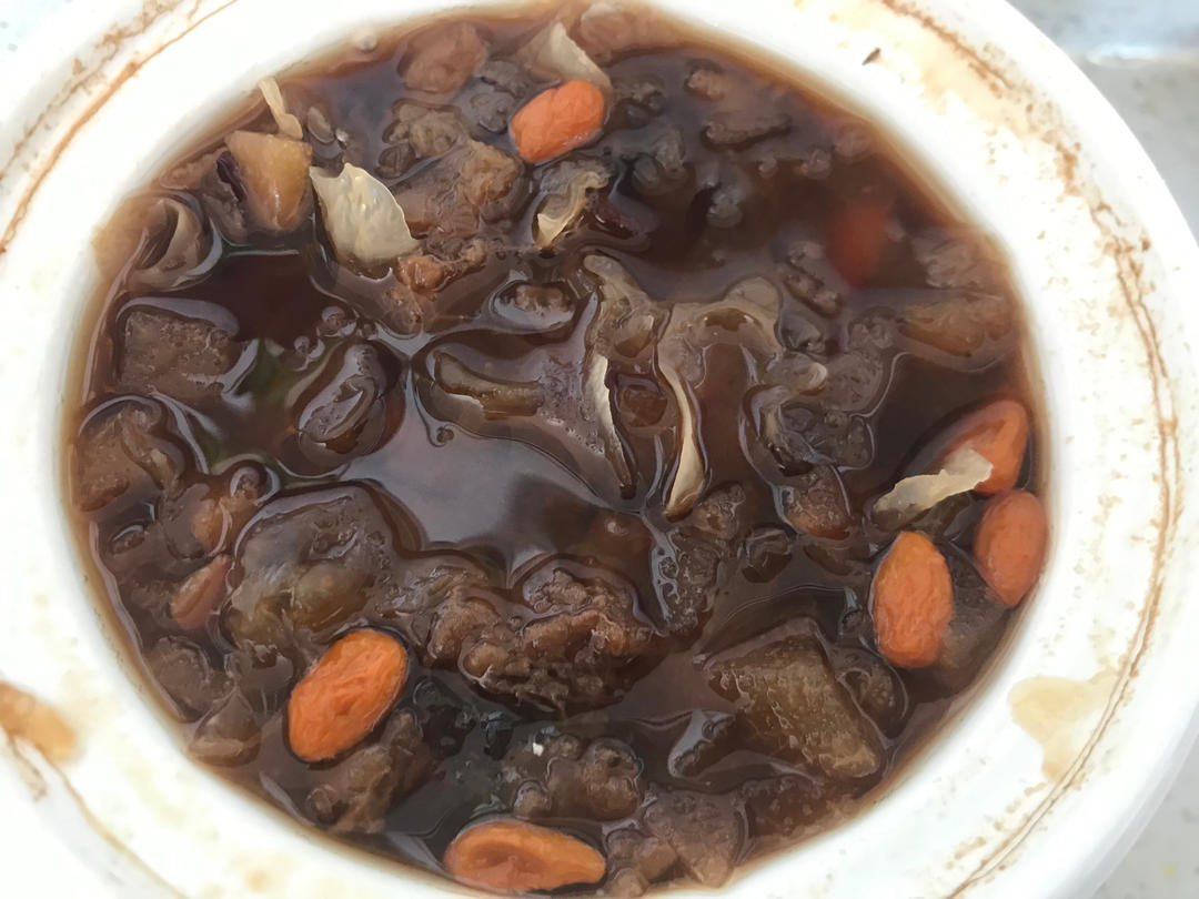 红枣枸杞银耳汤（百分百出胶）