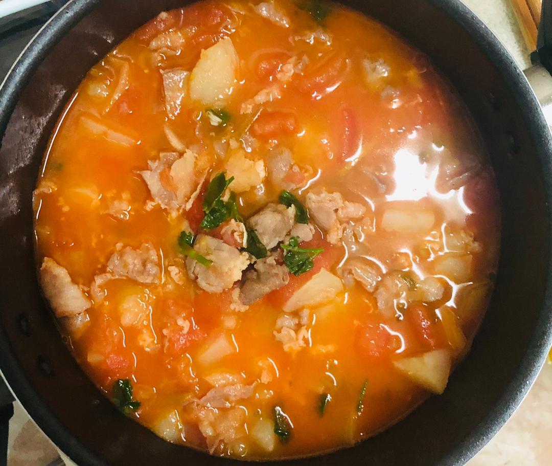 肥牛番茄土豆汤